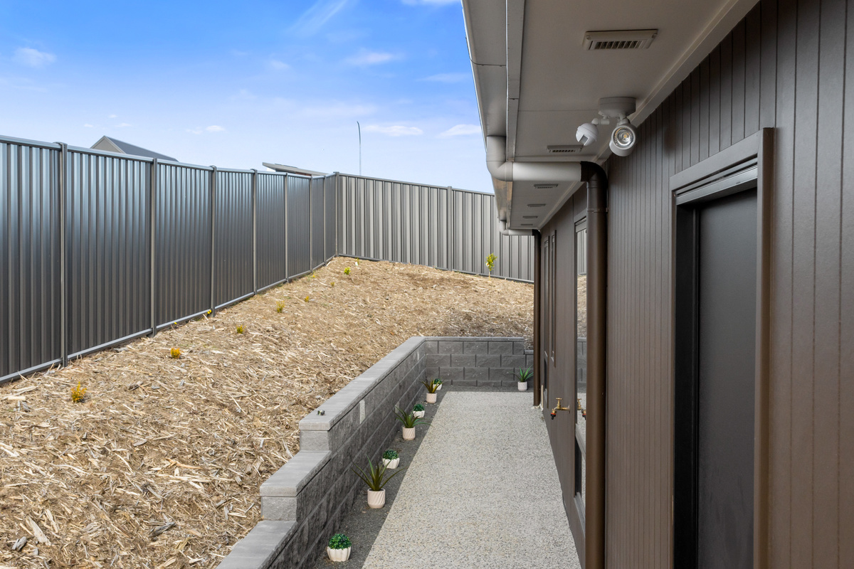 Close Coastal Views at Midway Point, Tasmania — Home image 14