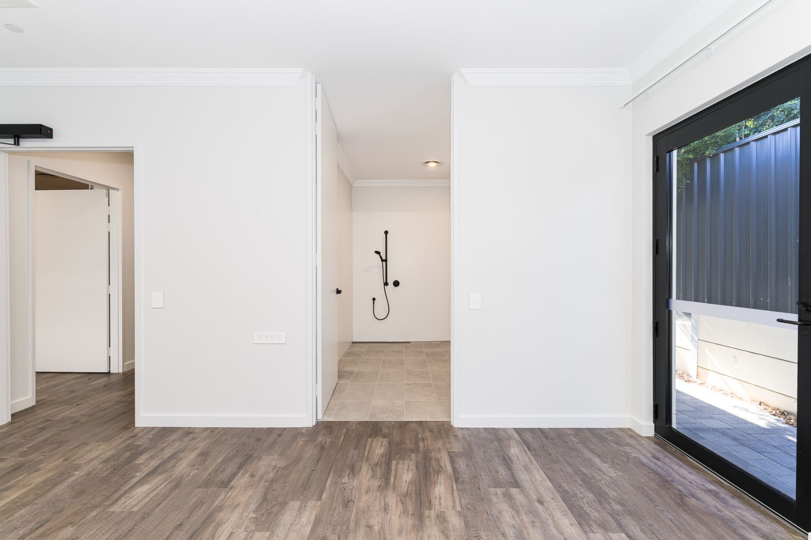 Premium Living in this 3-Bedroom Home for sharing, PLUS 2 Bedroom Villa for 1 Disability Accommodation — Home image 4