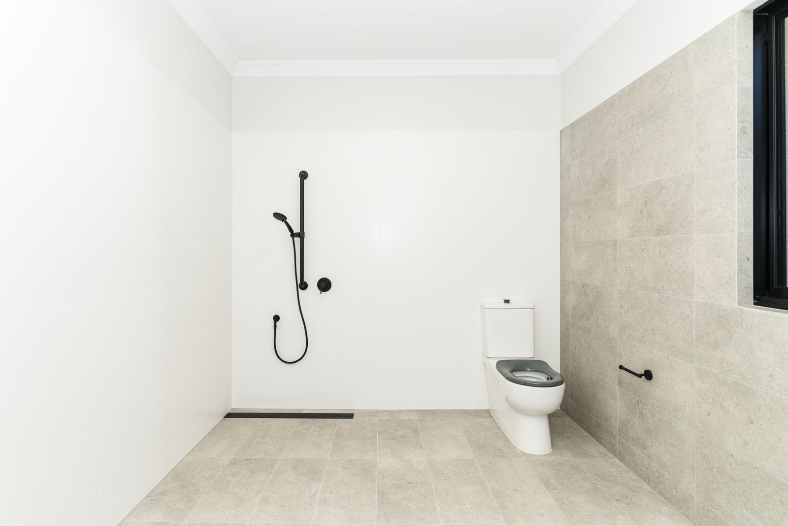 Premium Living in this 3-Bedroom Home for sharing, PLUS 2 Bedroom Villa for 1 Disability Accommodation — Home image 5