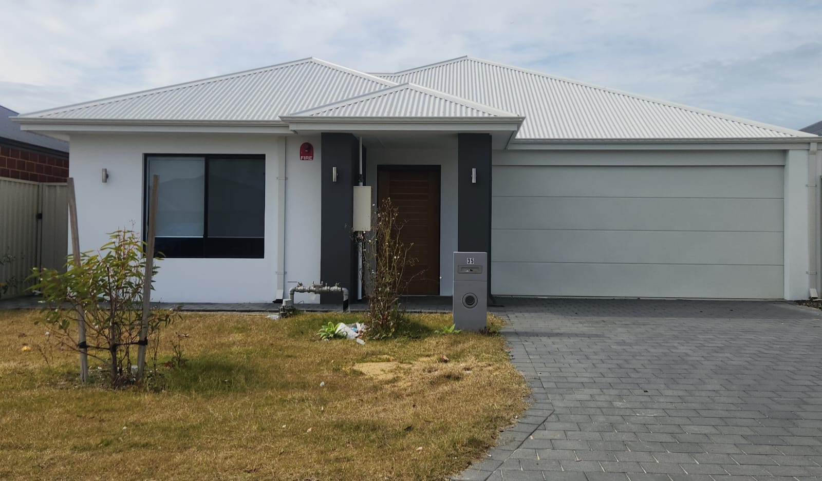 Stylish New Build close to park — Home image 2