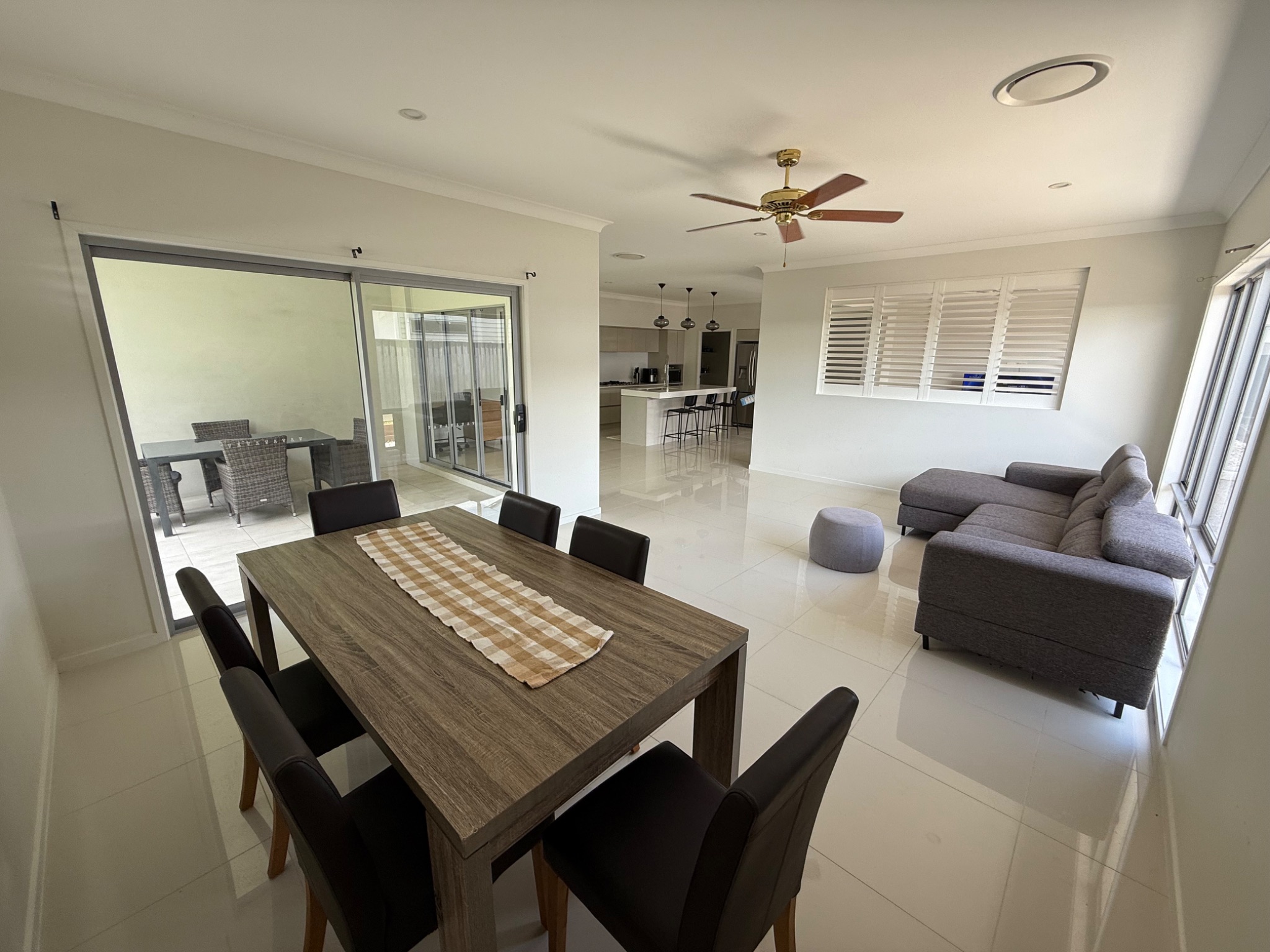 Modern SIL home in prime Baringa location. — Home image 6