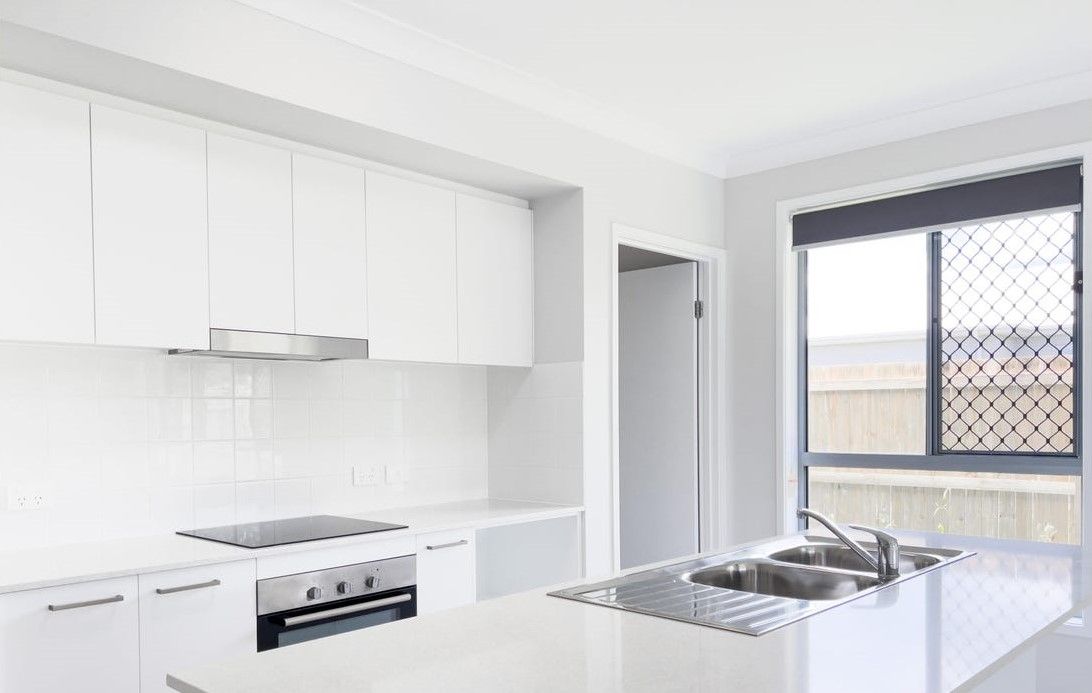 Beaudesert SIL: 4 Bedroom with 2 Living Rooms — Home image 4