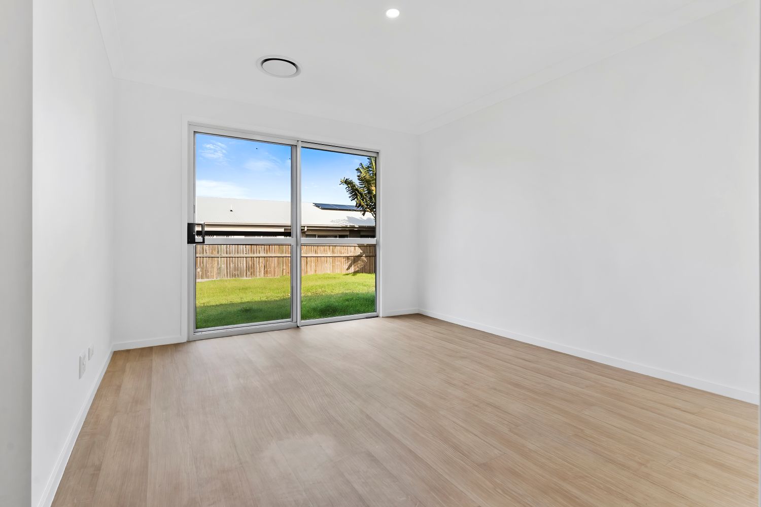 Urangan, Hervey Bay Qld - Robust Duplex (Villa Two) — Home image 2