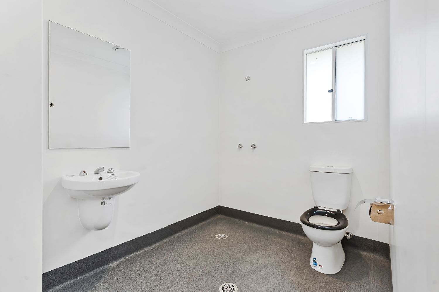 Urangan, Hervey Bay Qld - Robust Duplex (Villa Two) — Home image 3