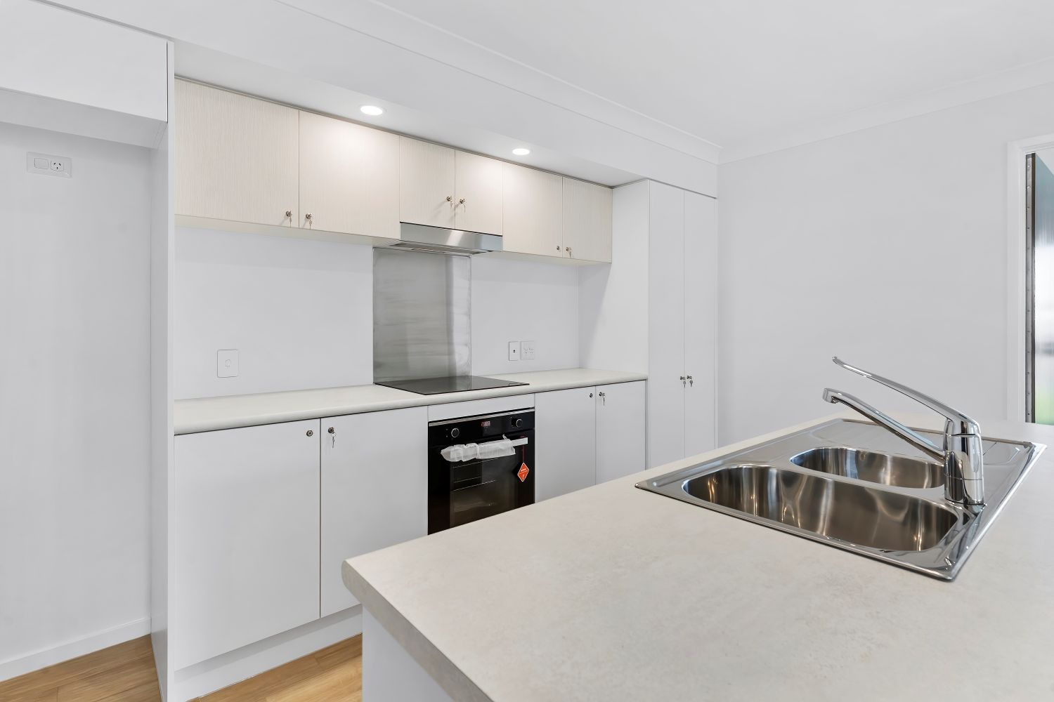 Urangan, Hervey Bay Qld - Robust Duplex (Villa Two) — Home image 7