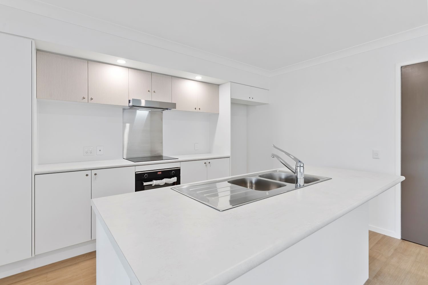 Urangan, Hervey Bay Qld - Robust Duplex (Villa Two) — Home image 34