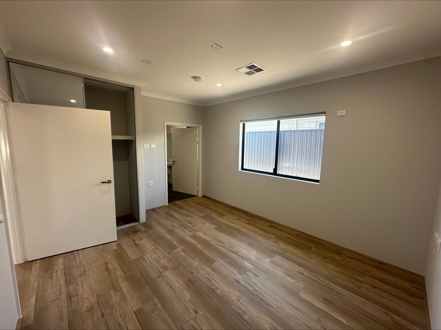 Brand New SDA House - Modern Design & Comfortable Living — Home image 3