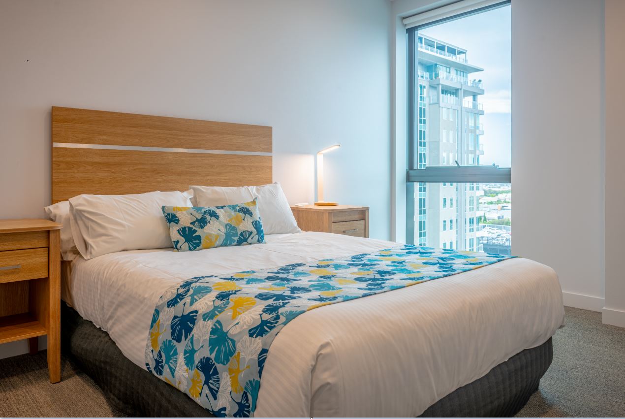 Accessible Modern Apartment in Prime City Location — Home image 6
