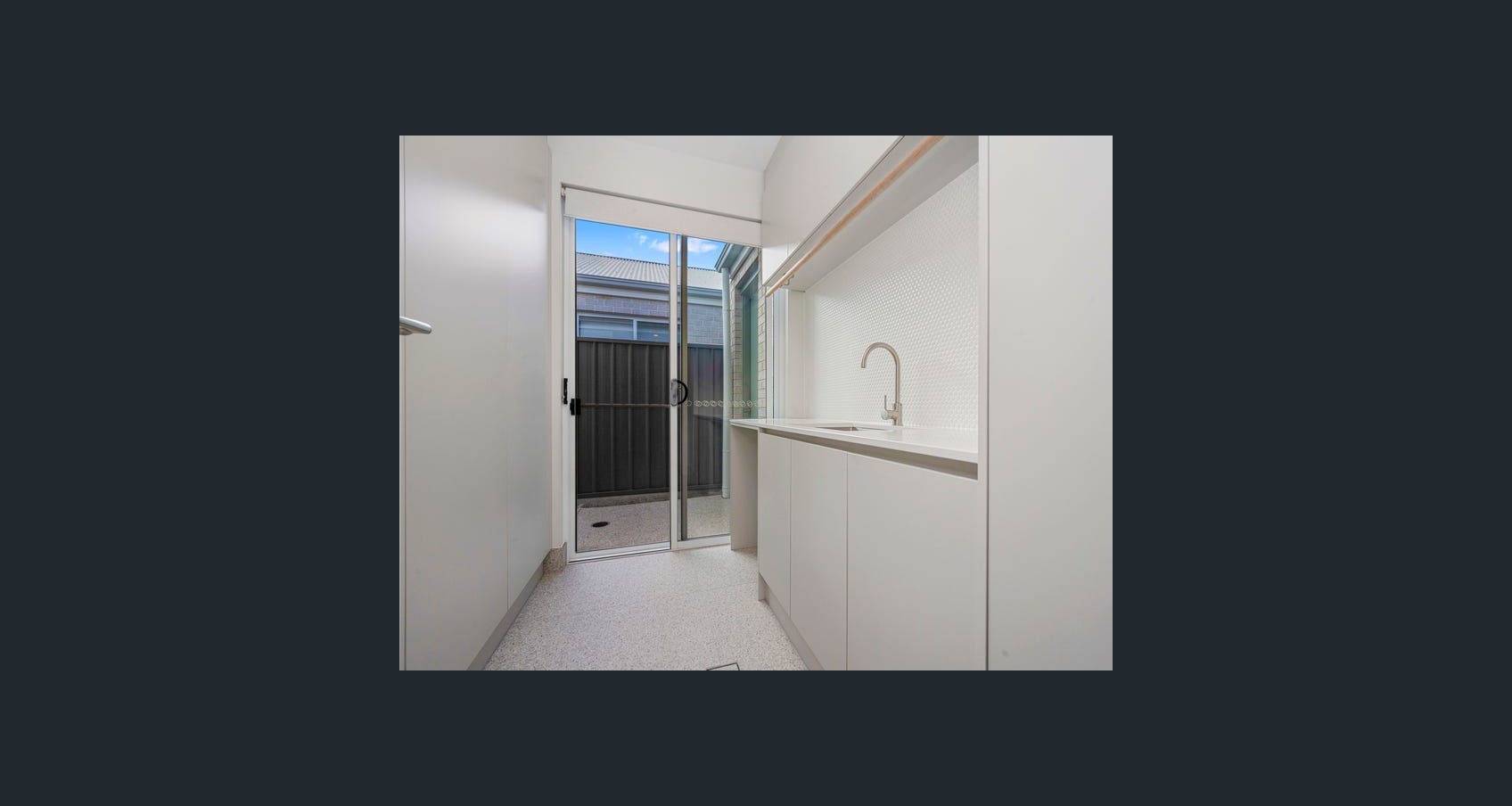 SIL AVAILABLE IMMEDIATELY — Home image 3