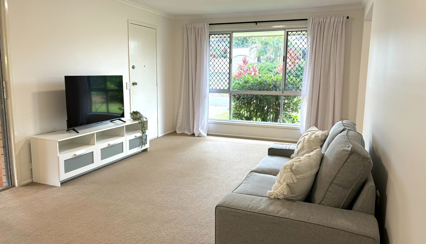 Danny Met Sally SIL Home Southport, QLD — Home image 2