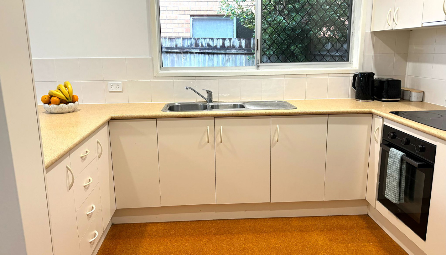 Danny Met Sally SIL Home Southport, QLD — Home image 5