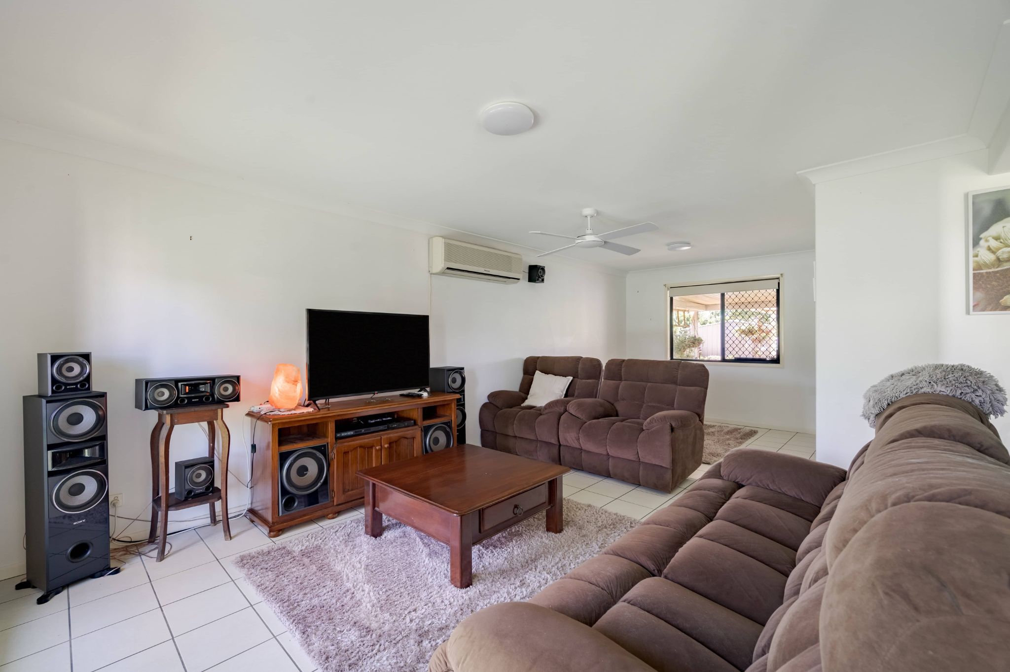 Bellmere Female 1:2 — Home image 7