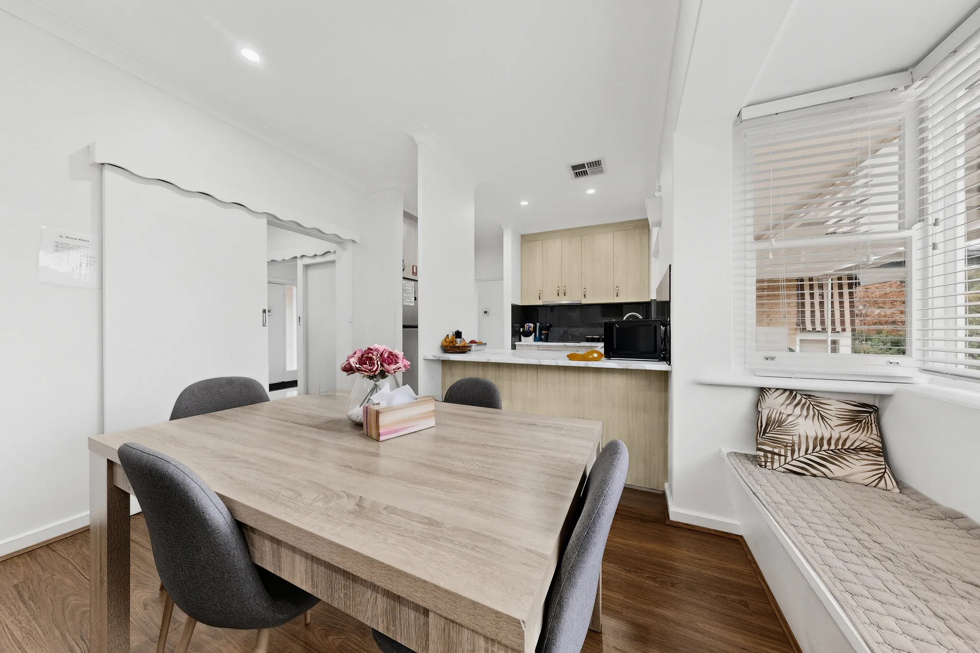 Comfortable SIL Home in Prospect — Home image 2