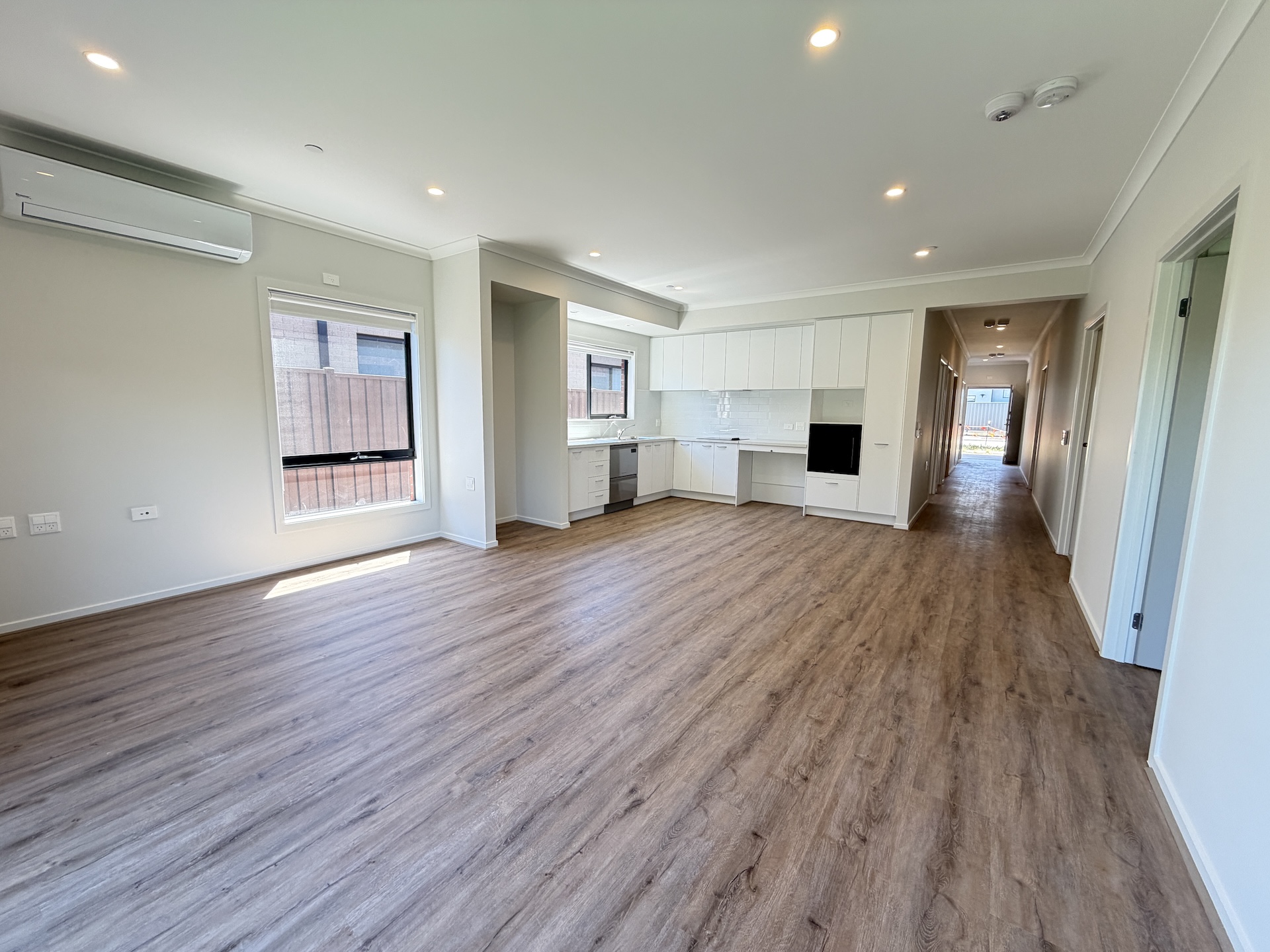 Comfortable 3+OOA SDA Home in Peaceful Clyde North — Home image 3