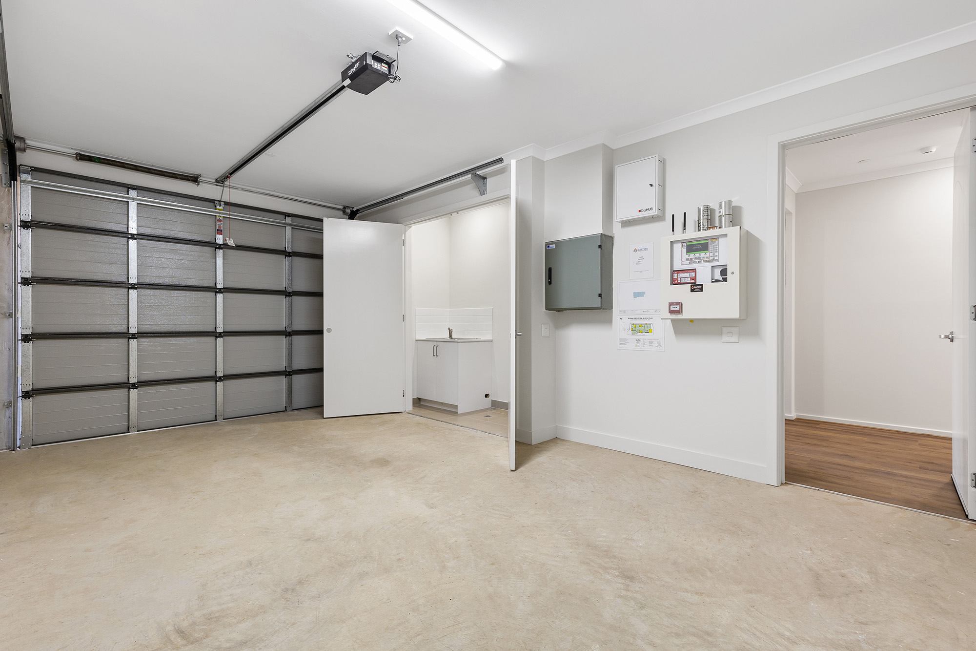 2 Bed Improved Livability House Just Minutes to St Albans! — Home image 20