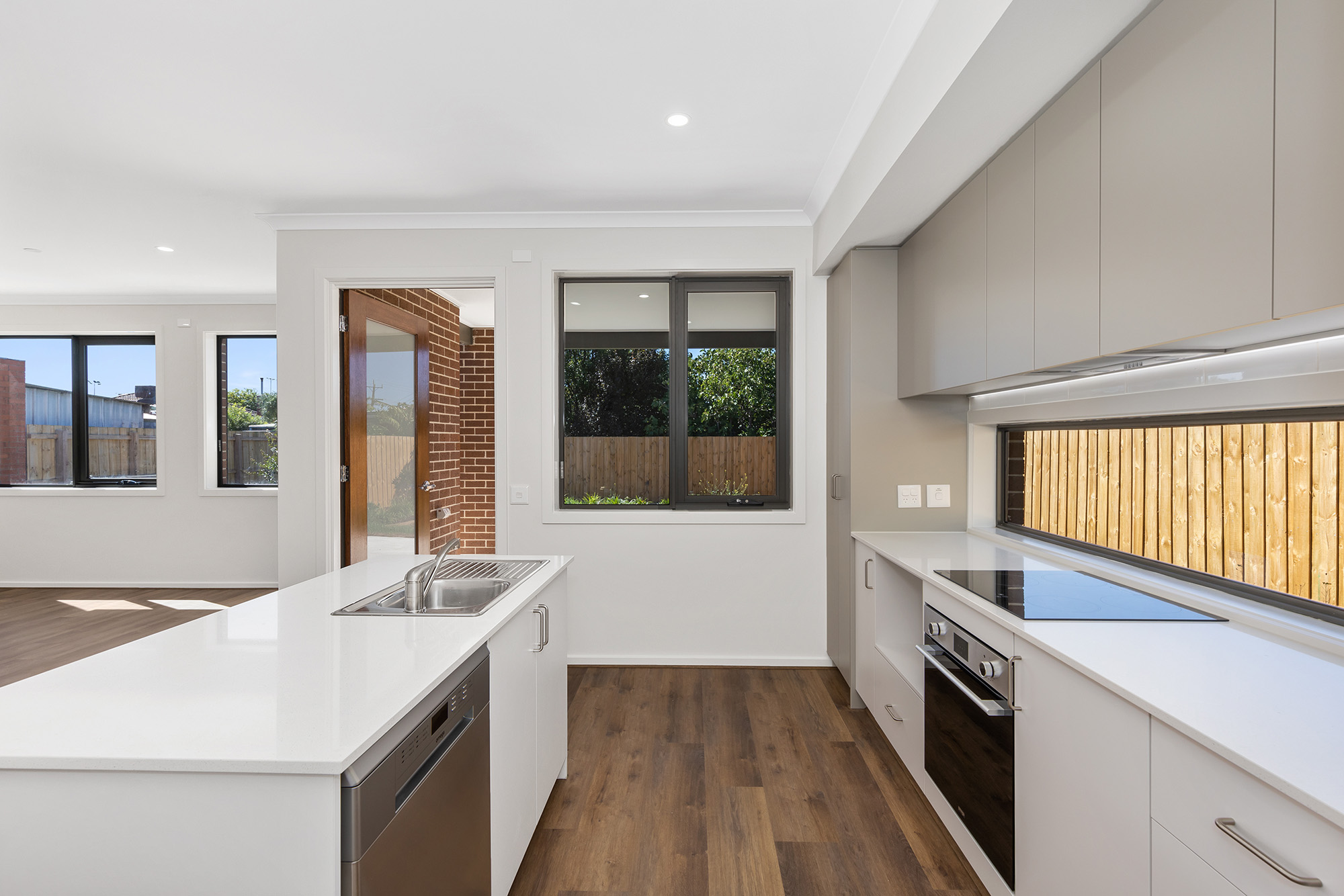 2 Bed Improved Livability House Just Minutes to St Albans! — Home image 15