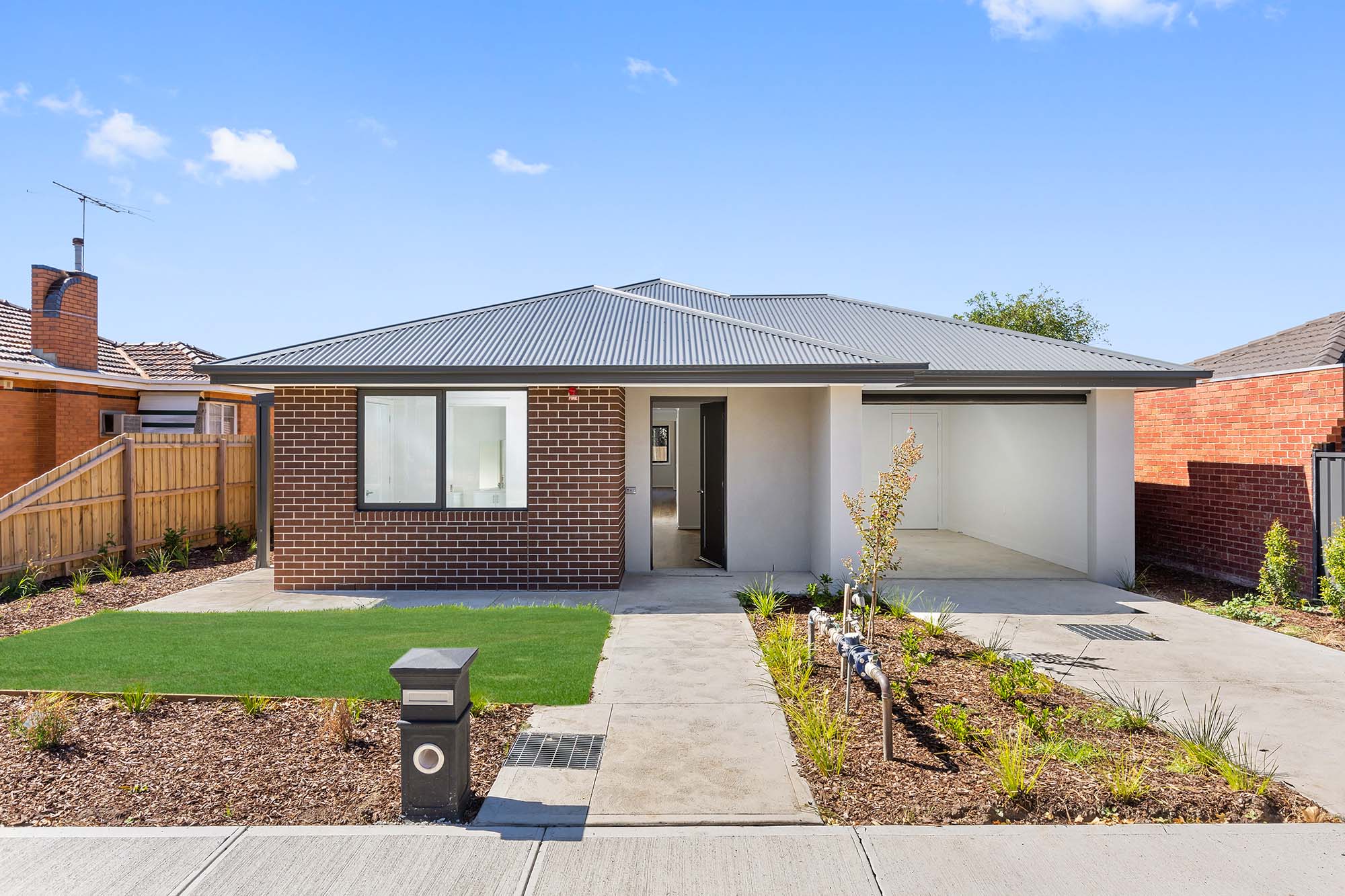 2 Bed Improved Livability House Just Minutes to St Albans! — Home image 17