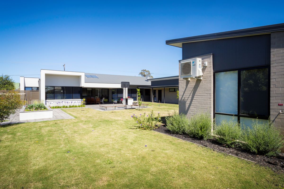 Great Self Contained Unit, 1 Bedroom. Excellent Location. — Home image 4