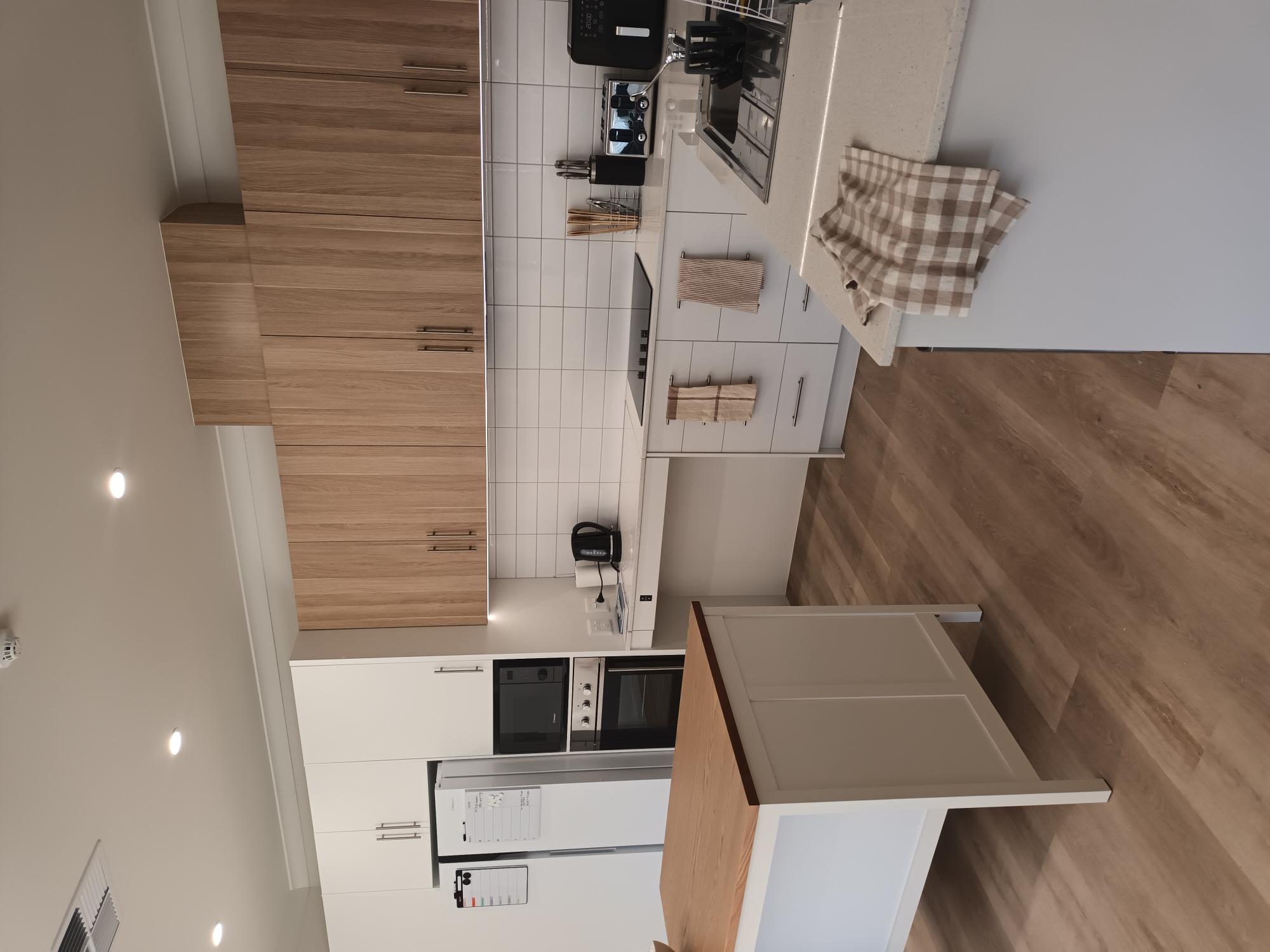 Morphett Vale 1:3 SIL/SDA Passive Overnight female property — Home image 3