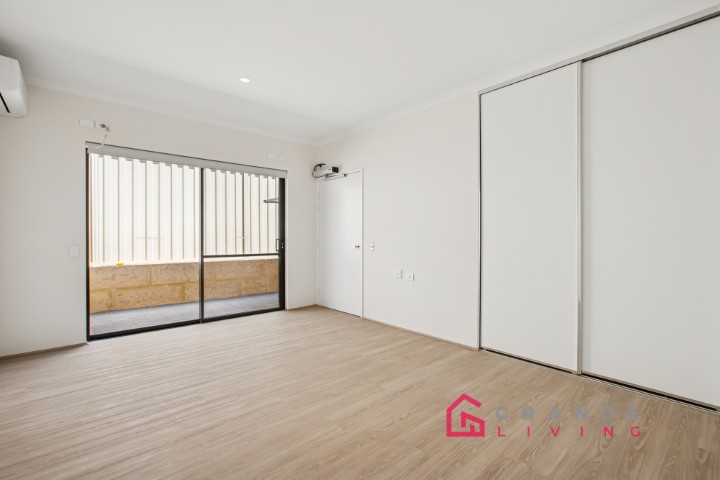 FULLY ACCESSIBLE WITH OOA — Home image 5
