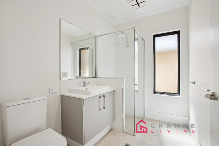 FULLY ACCESSIBLE WITH OOA — Home image 3