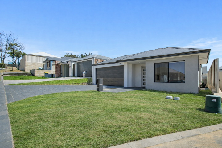 FULLY ACCESSIBLE WITH OOA — Home image 5