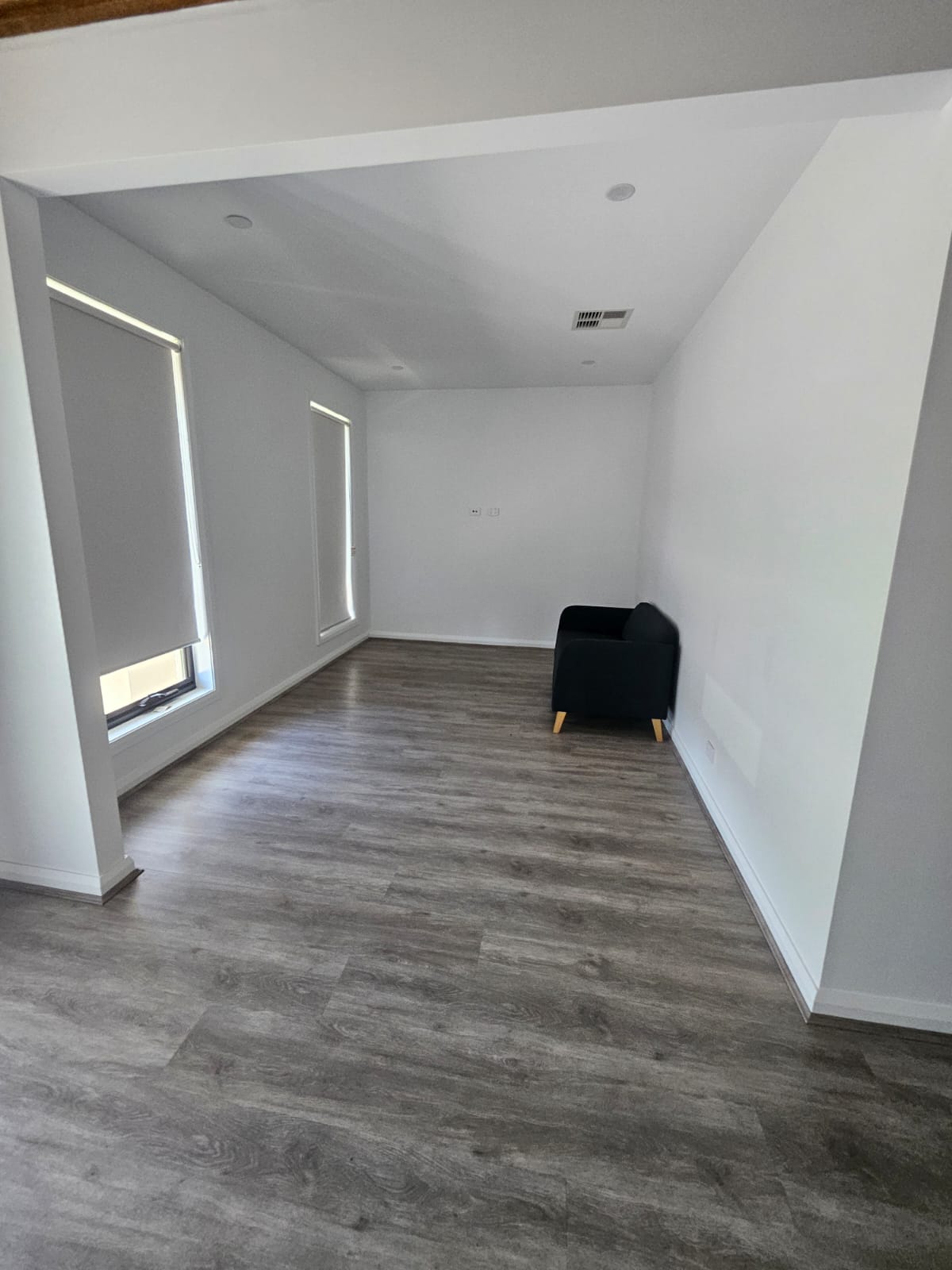 Modern, New & Spacious SIL / Respite / MTA in Reservoir – Now Available! — Home image 3