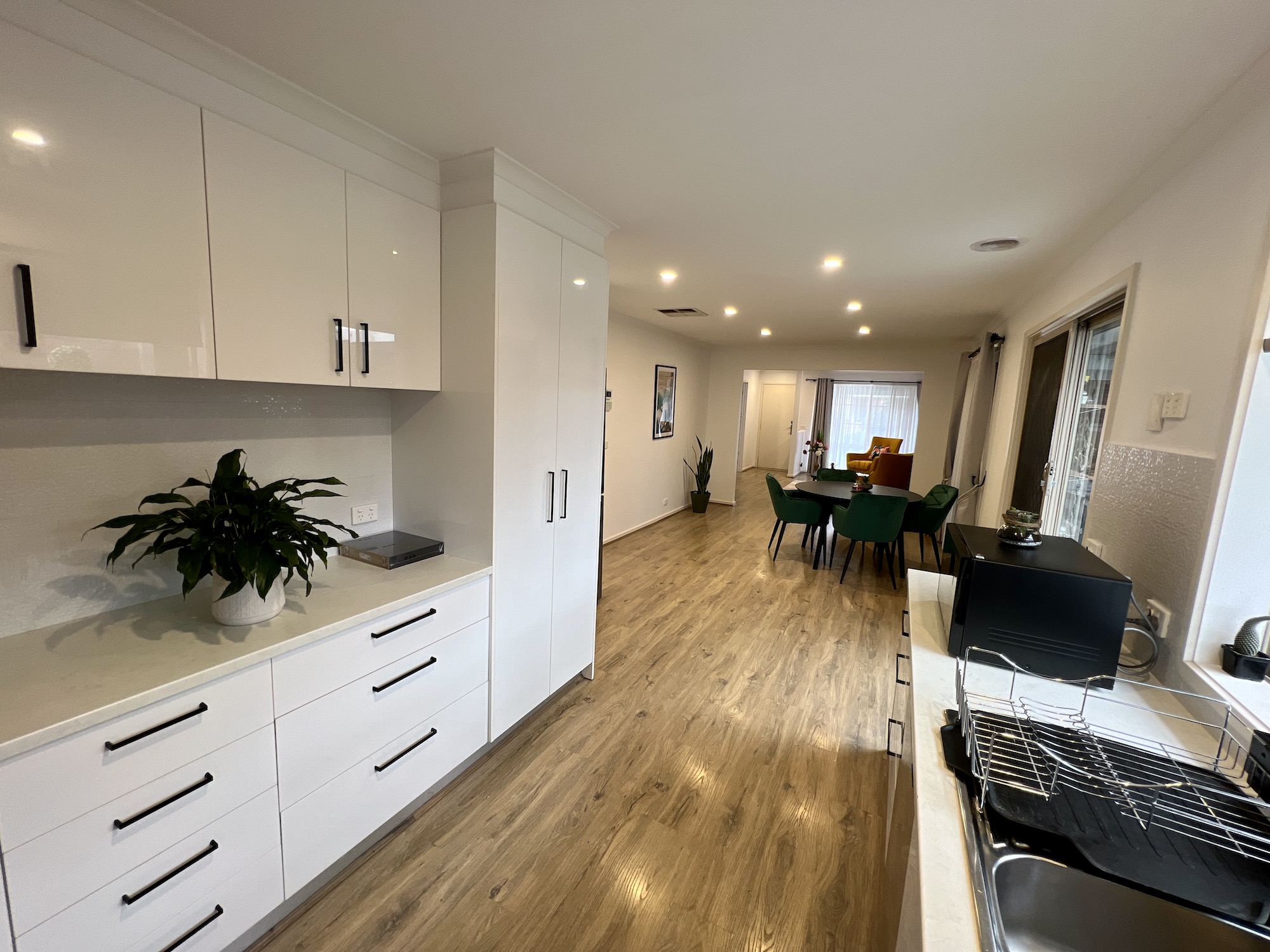 One ensuite bedroom vacancy available in a fully renovated house in Mill Park — Home image 8