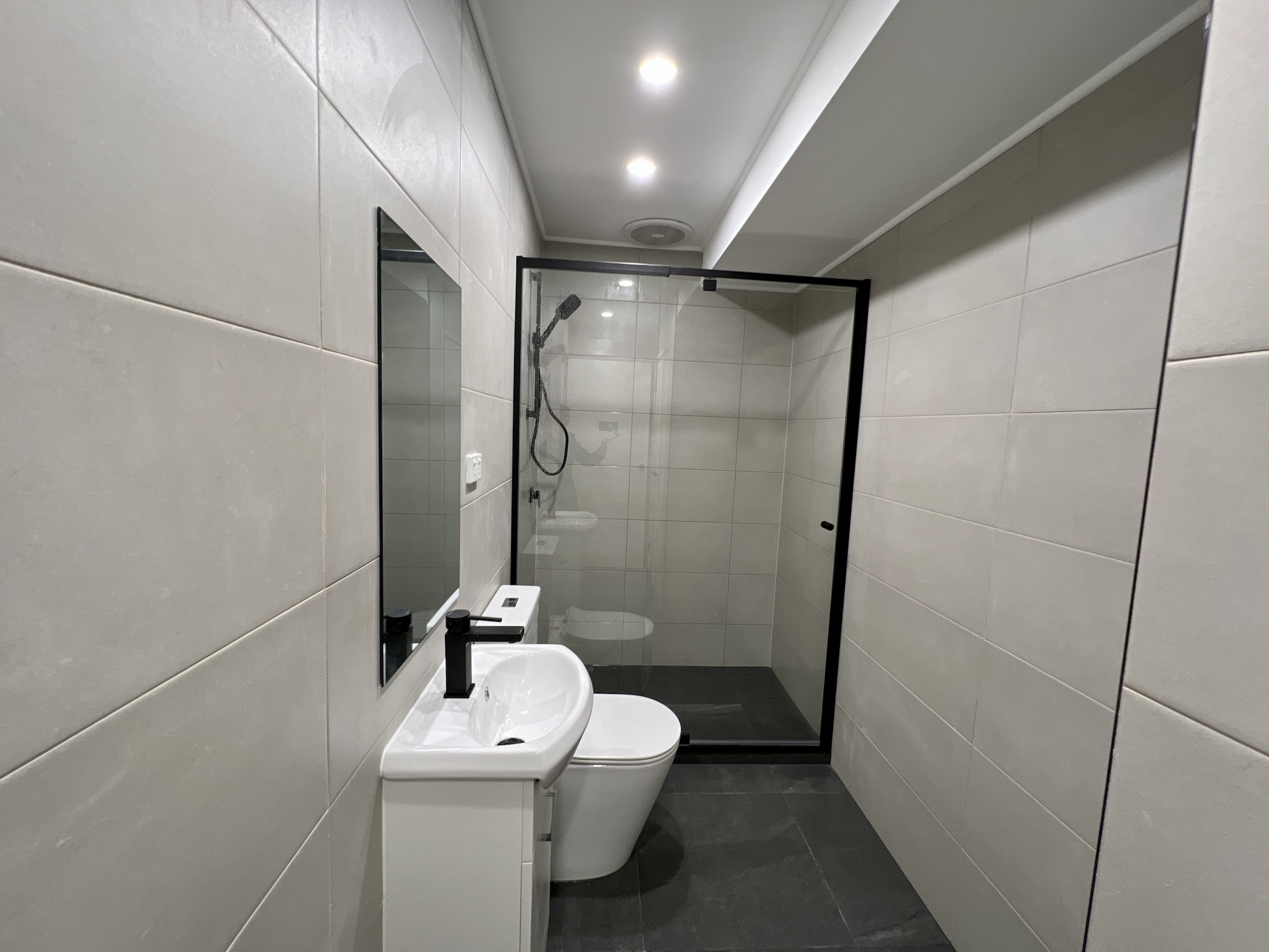 One ensuite bedroom vacancy available in a fully renovated house in Mill Park — Home image 9