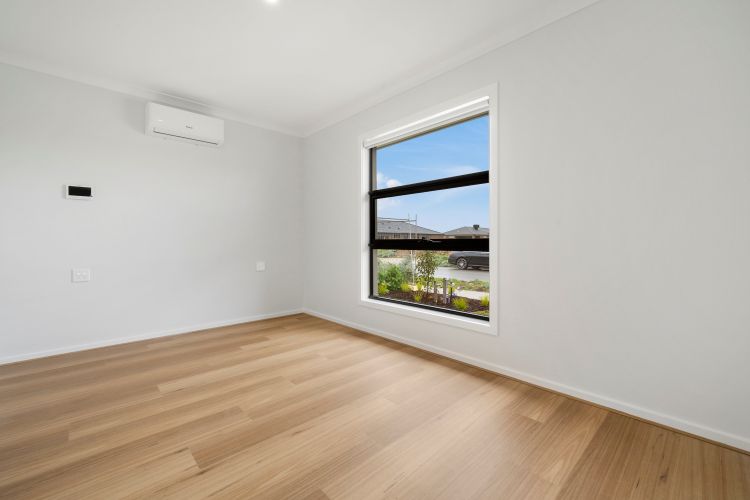 Spacious 3-Bedroom HPS Property - Jevon Street, Mambourin — Home image 8