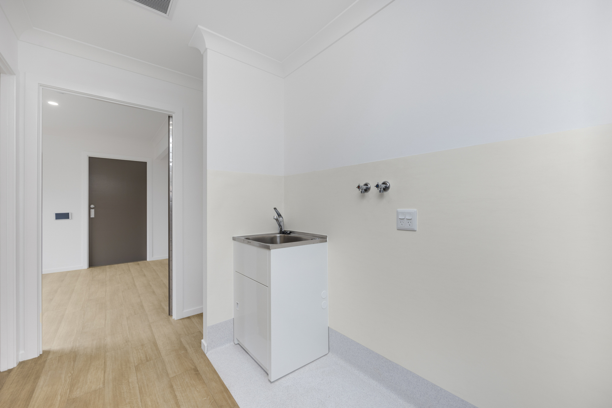 15 Frederick Cct, Eli Waters QLD 4655 — Home image 7