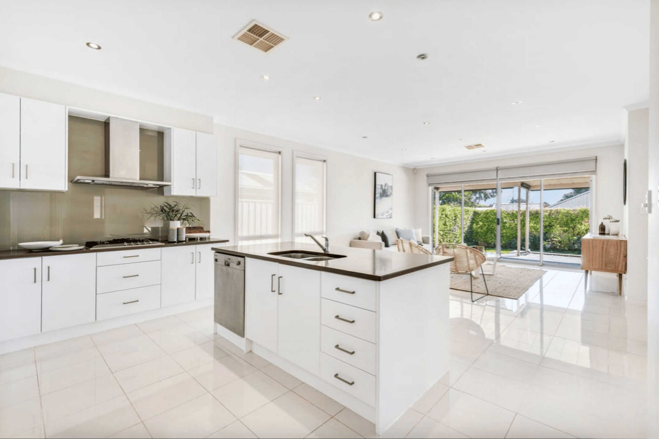 Non-SDA, SIL home minutes from Marion Shopping Centre and Brighton beach — Home image 3