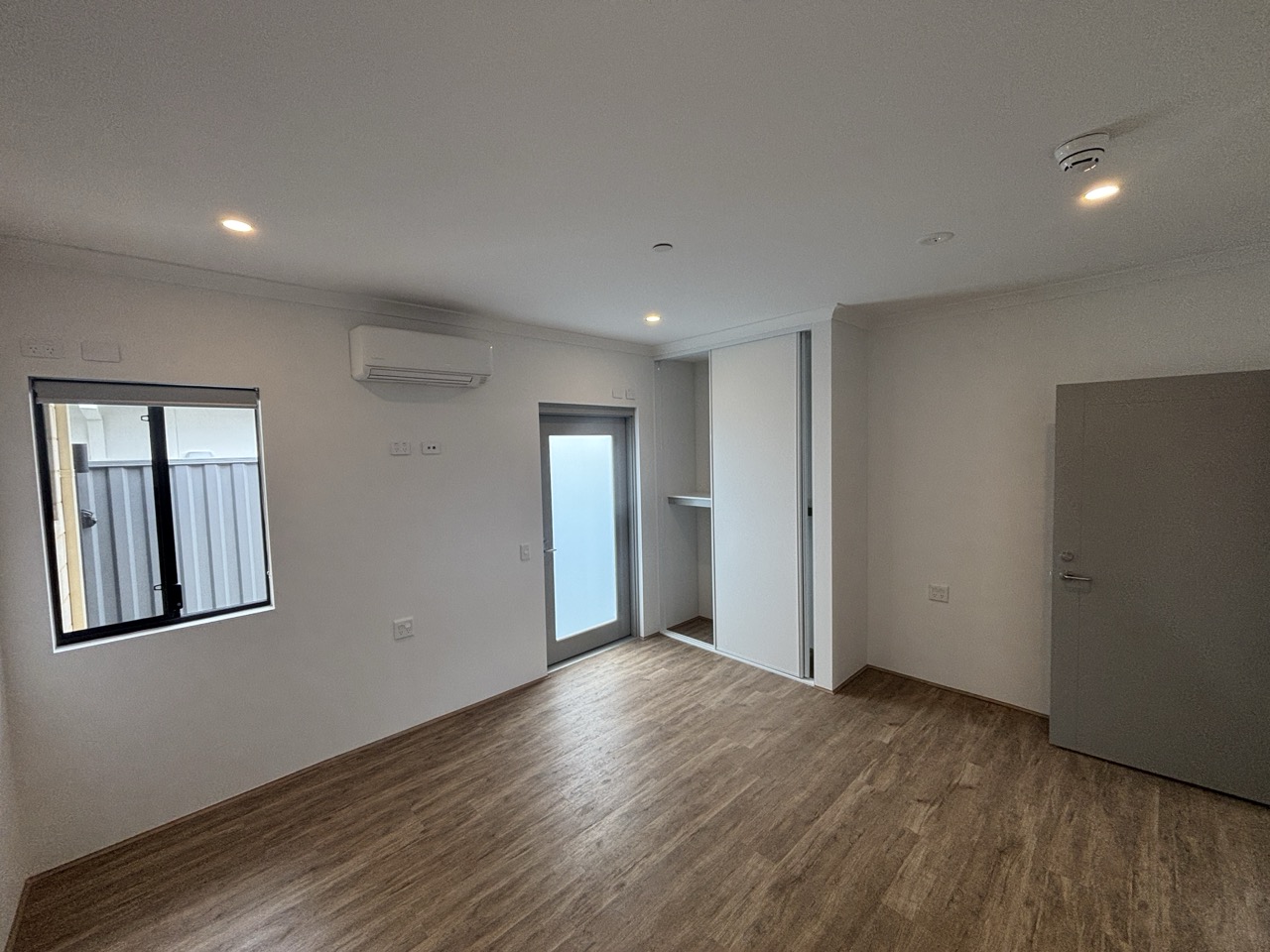 GR8 DISABILITY HOUSING — Home image 11