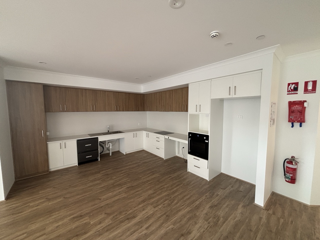 GR8 DISABILITY HOUSING — Home image 12
