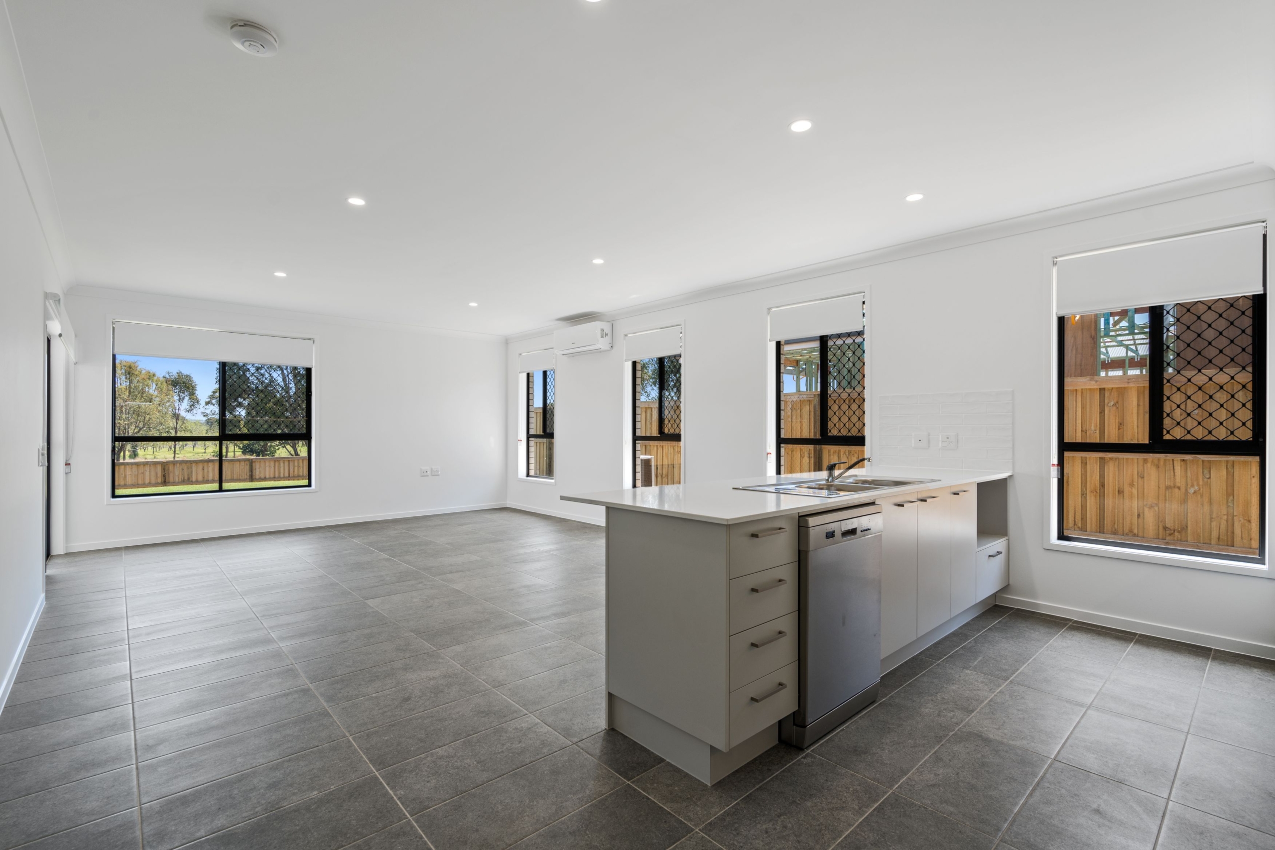 Gleneagle, Beaudesert Qld - Improved Livability House — Home image 2