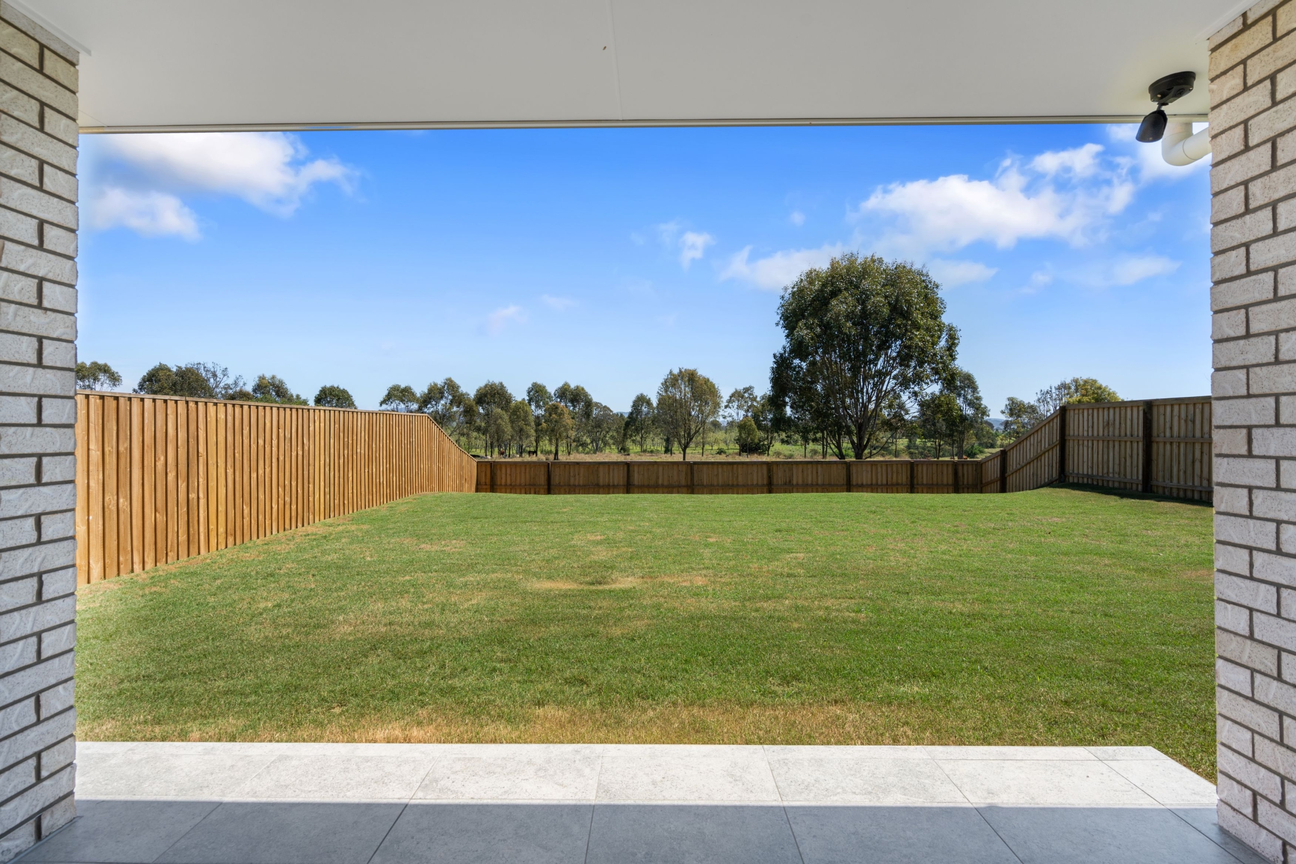 Gleneagle, Beaudesert Qld - Improved Livability House — Home image 12