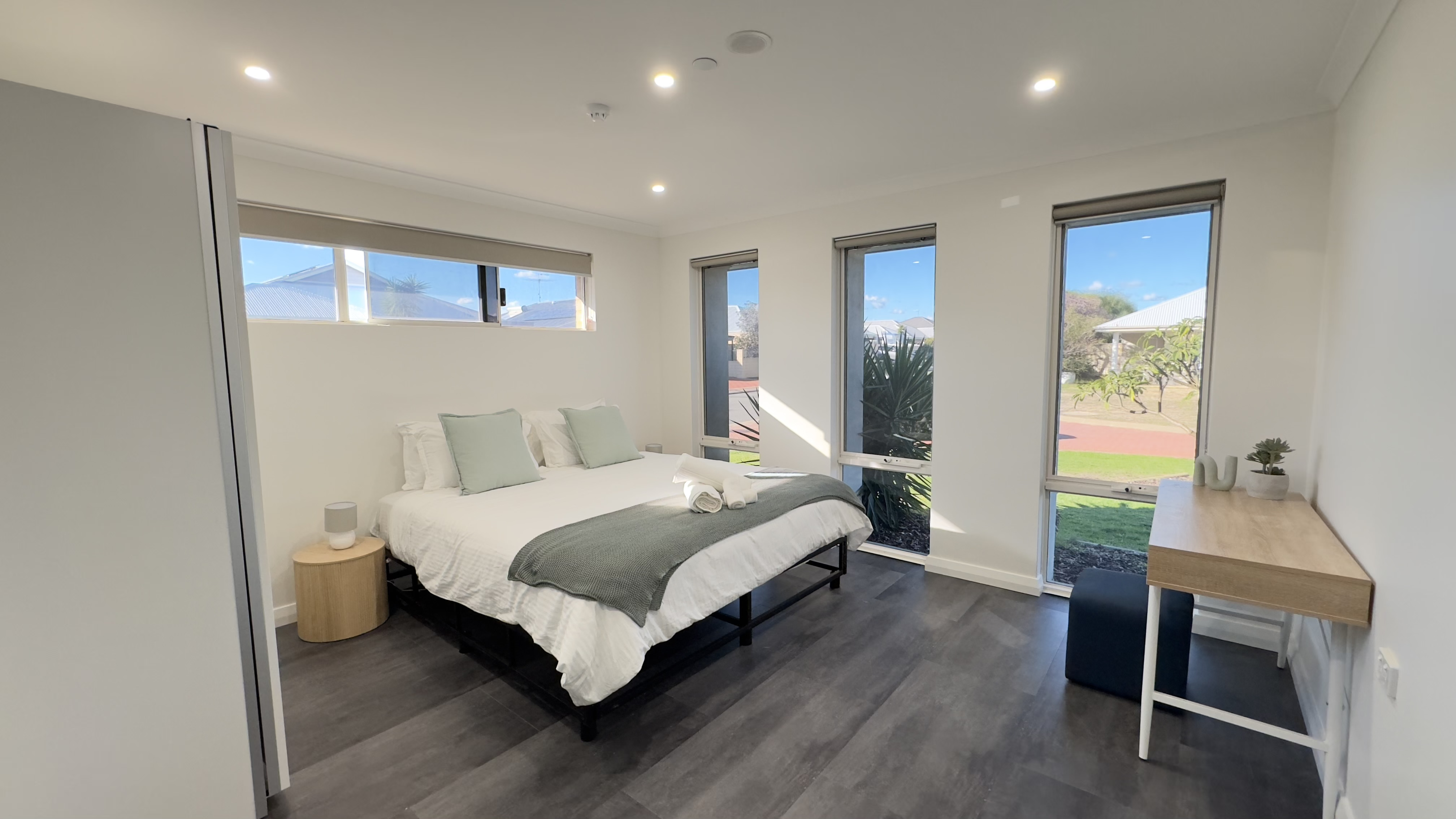 Fully Accessible SIL Home in Mandurah for STA/Respite, MTA, Longterm — Home image 3