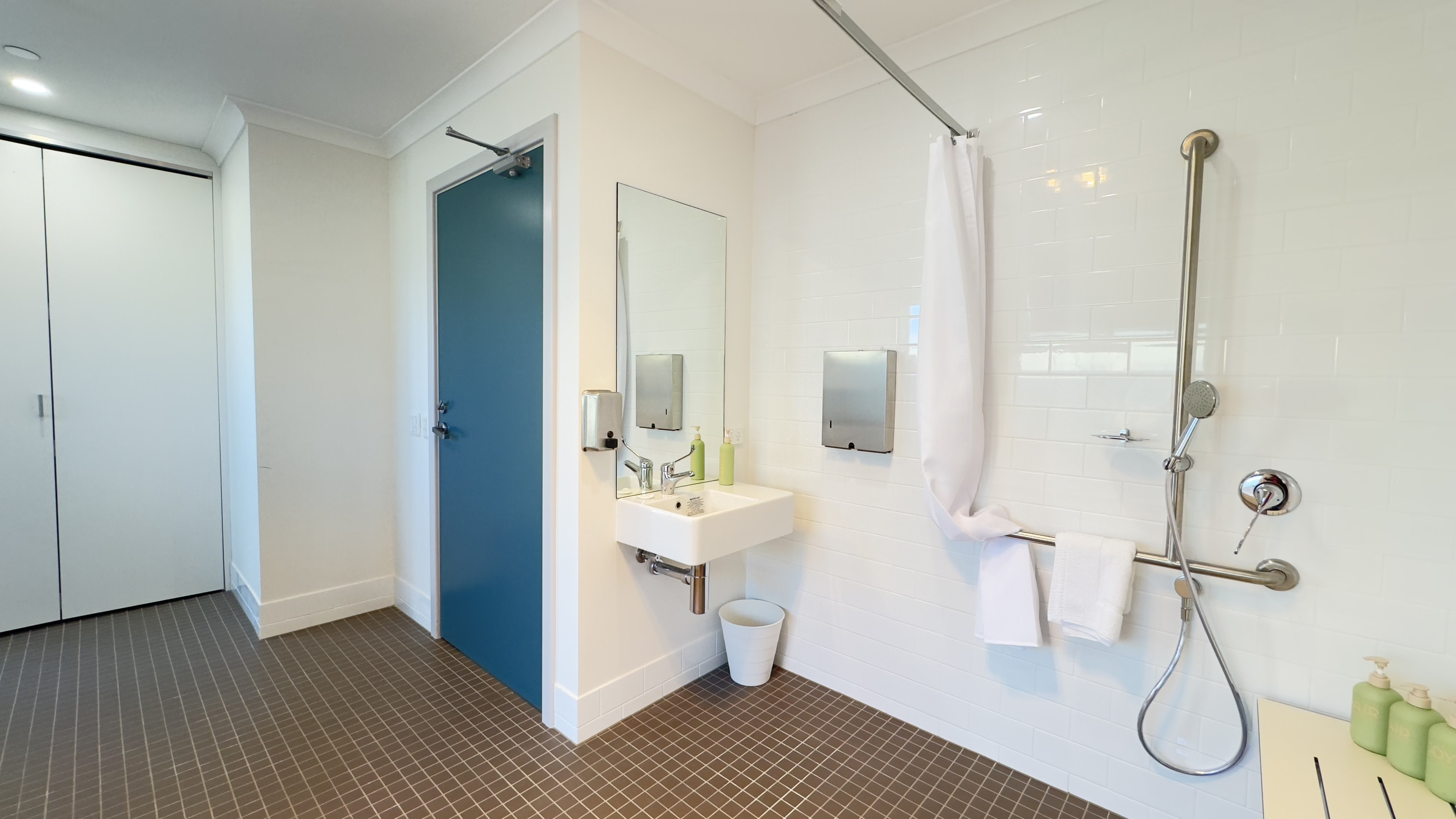 Fully Accessible SIL Home in Mandurah for STA/Respite, MTA, Longterm — Home image 12