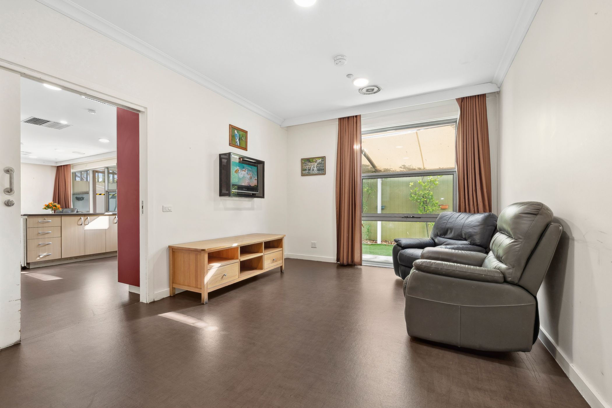 Delightfully welcoming HPS home located in Kew — Home image 2