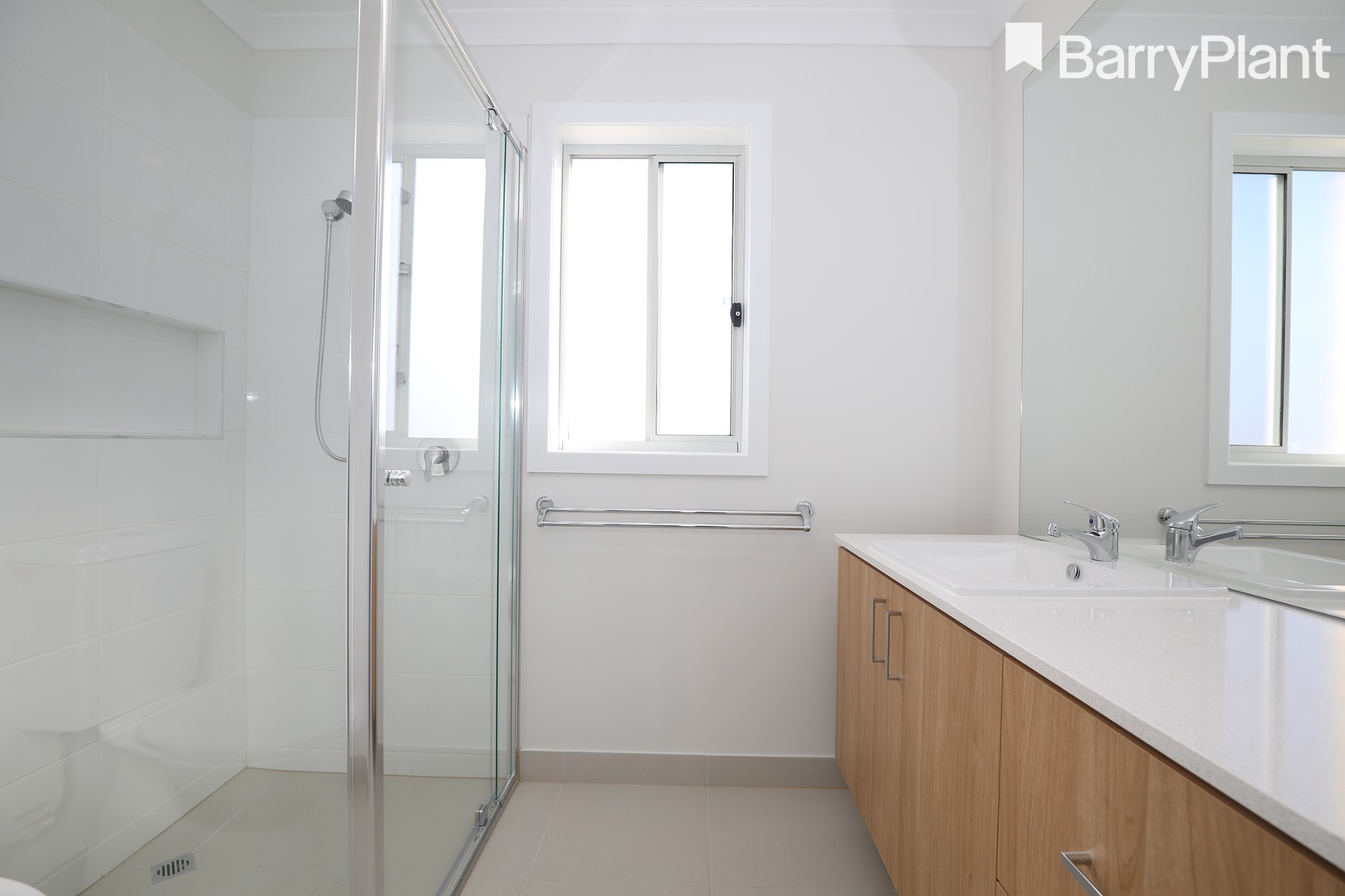 Warm and Welcoming SIL Property in Clyde North — Home image 2