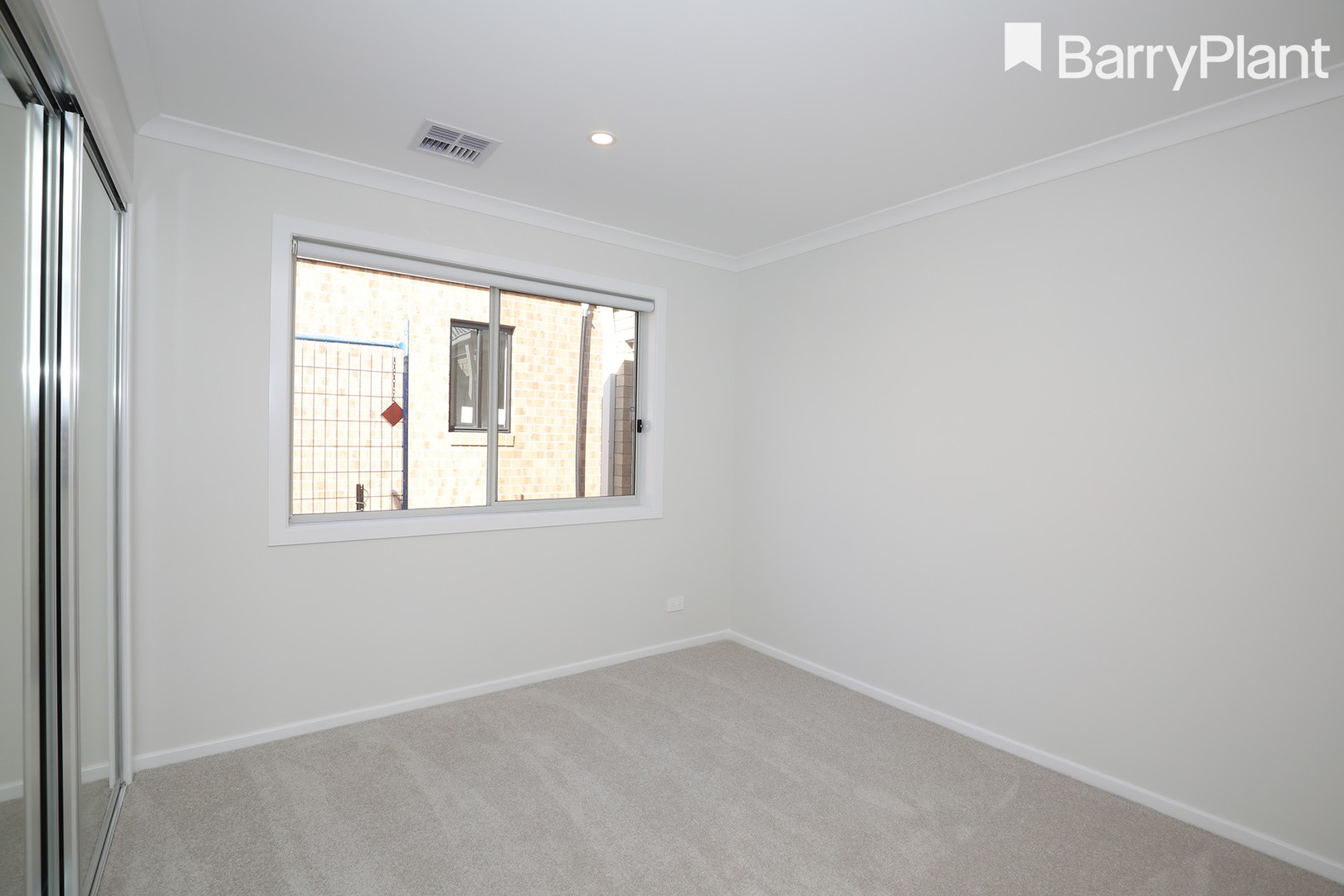 Warm and Welcoming SIL Property in Clyde North — Home image 3