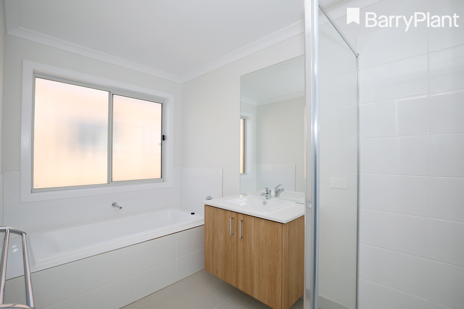 Warm and Welcoming SIL Property in Clyde North — Home image 5