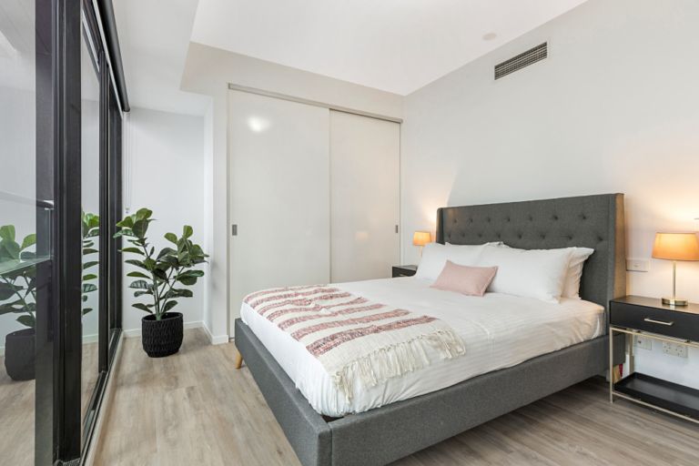 Central Southbank 1-Bed Apartment — Home image 2