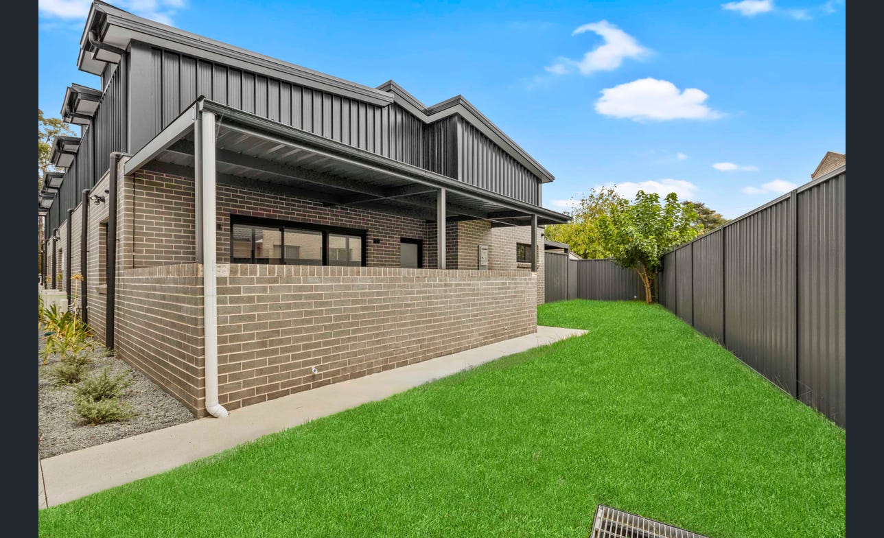 Brand new, self contained studios with private courtyard! — Home image 13