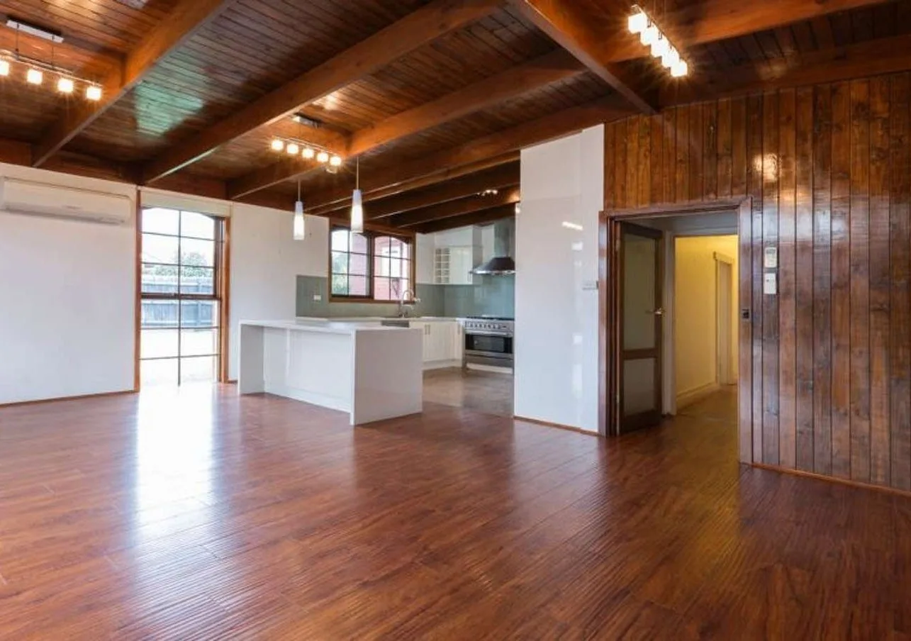 Luxurious Accessible SIL Home in Glen Huntly — Home image 3