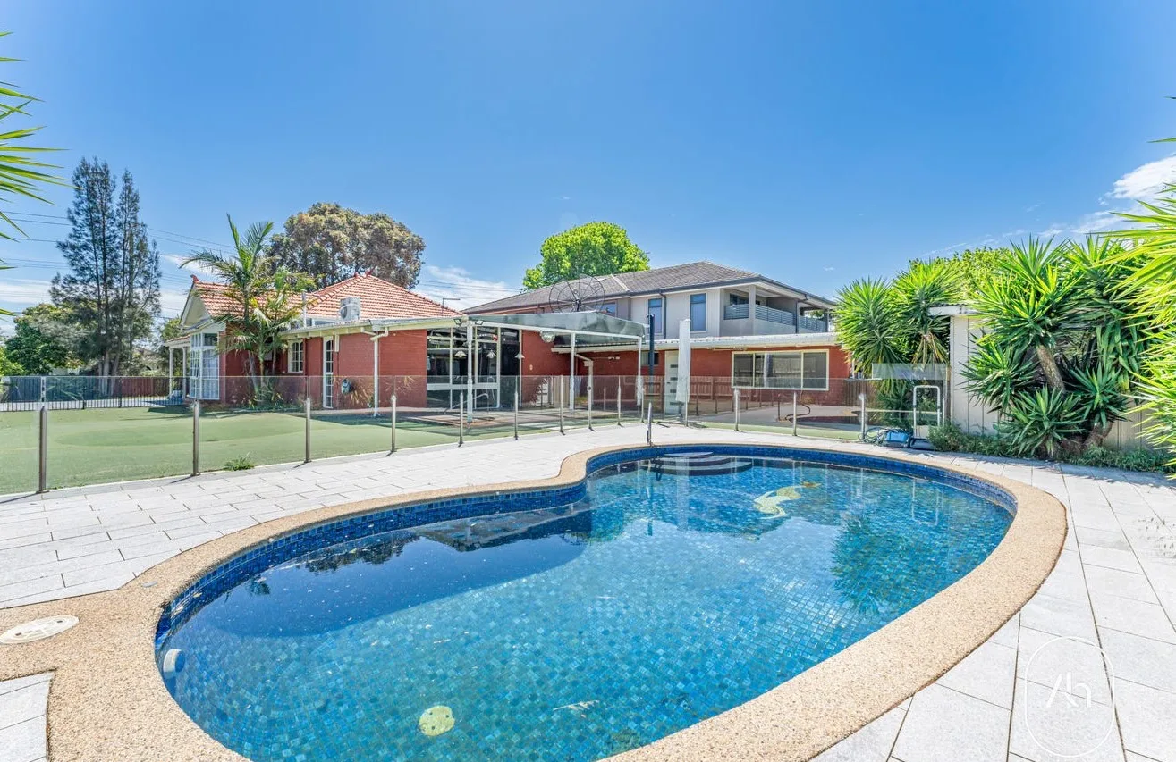 Luxurious Accessible SIL Home in Glen Huntly — Home image 9