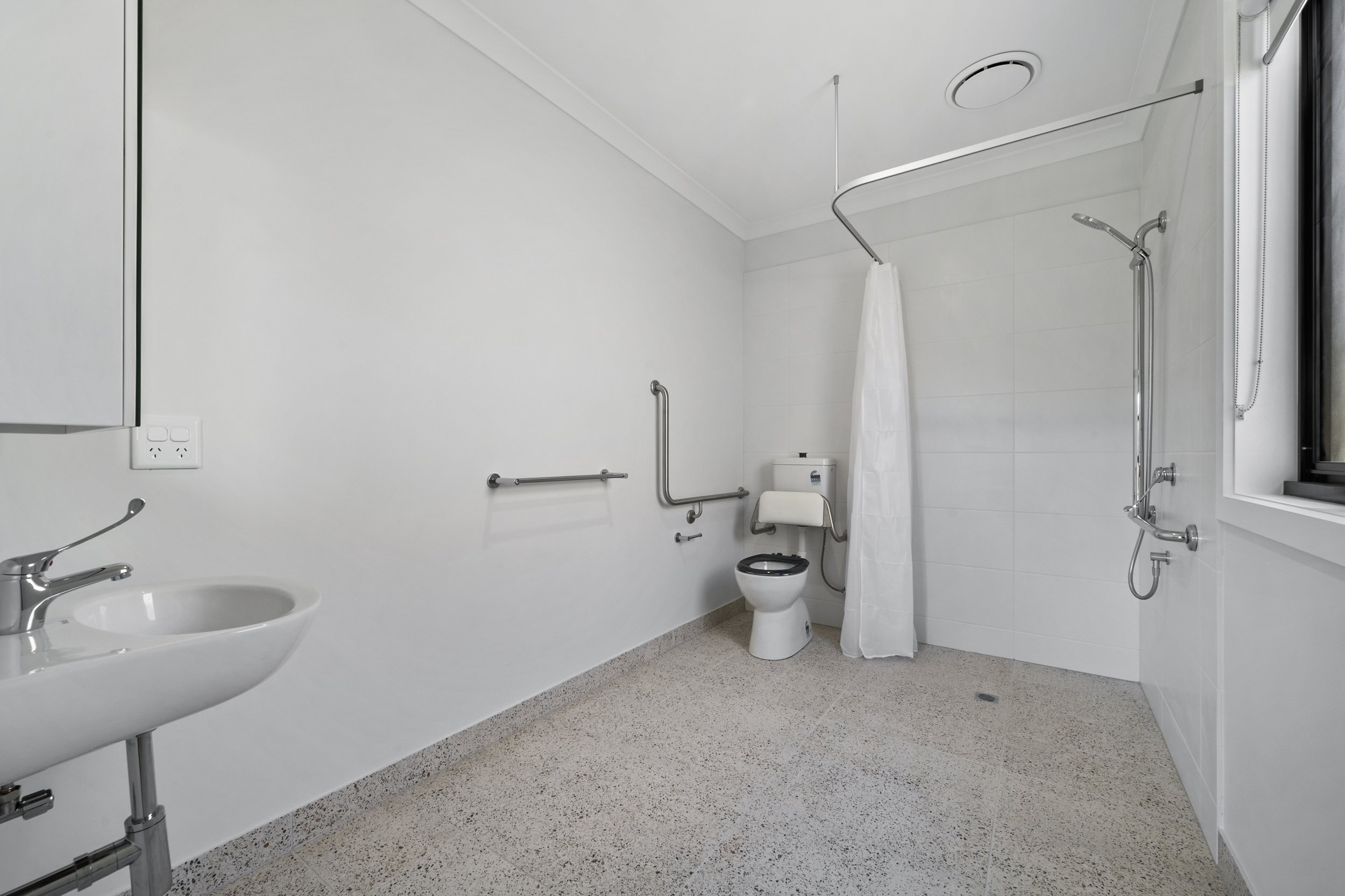 Clyde North SDA HPS — Home image 3