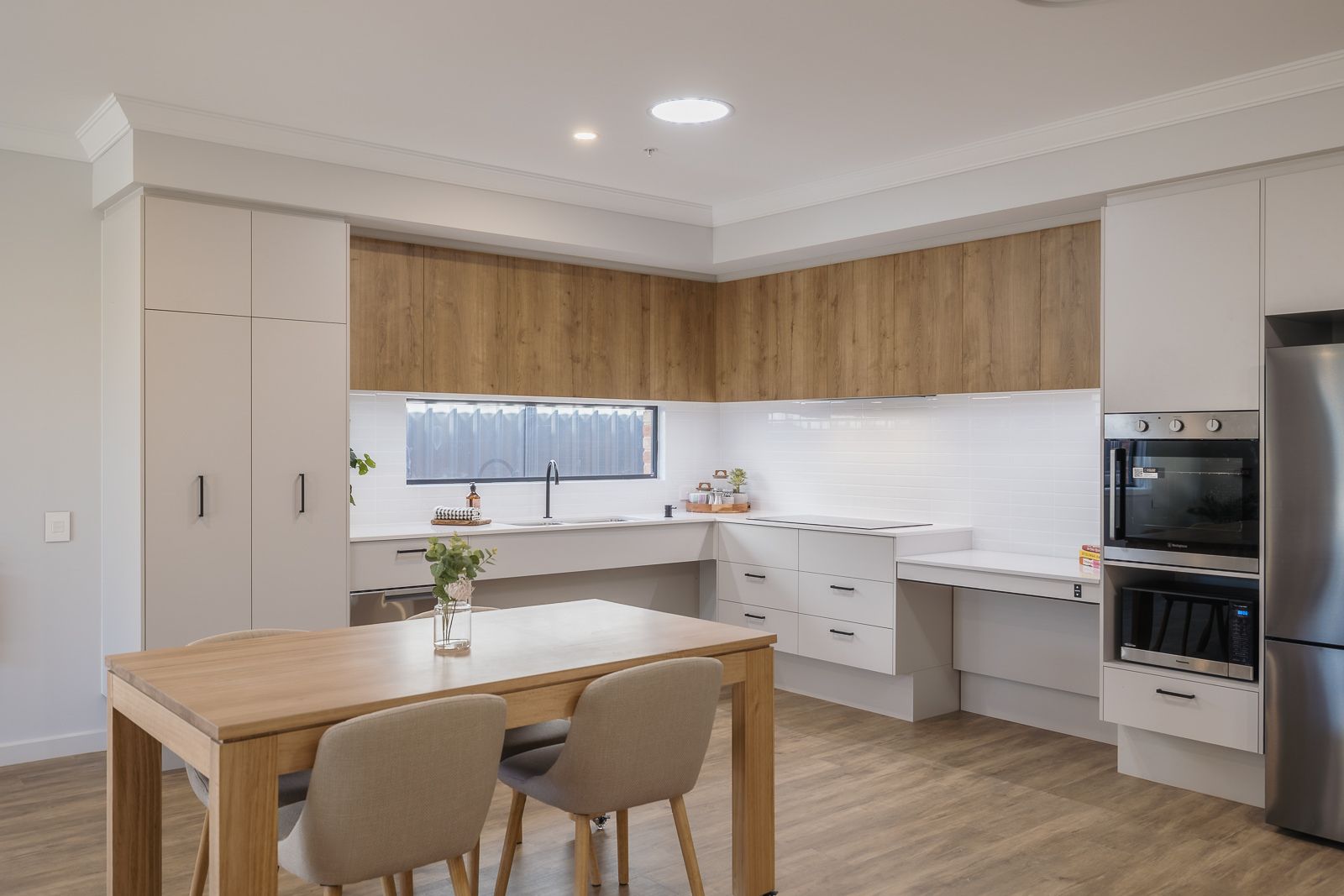 Lifestyle Opportunity Awaits in this 3-Bedroom Victor Harbor Home Disability Accommodation — Home image 2