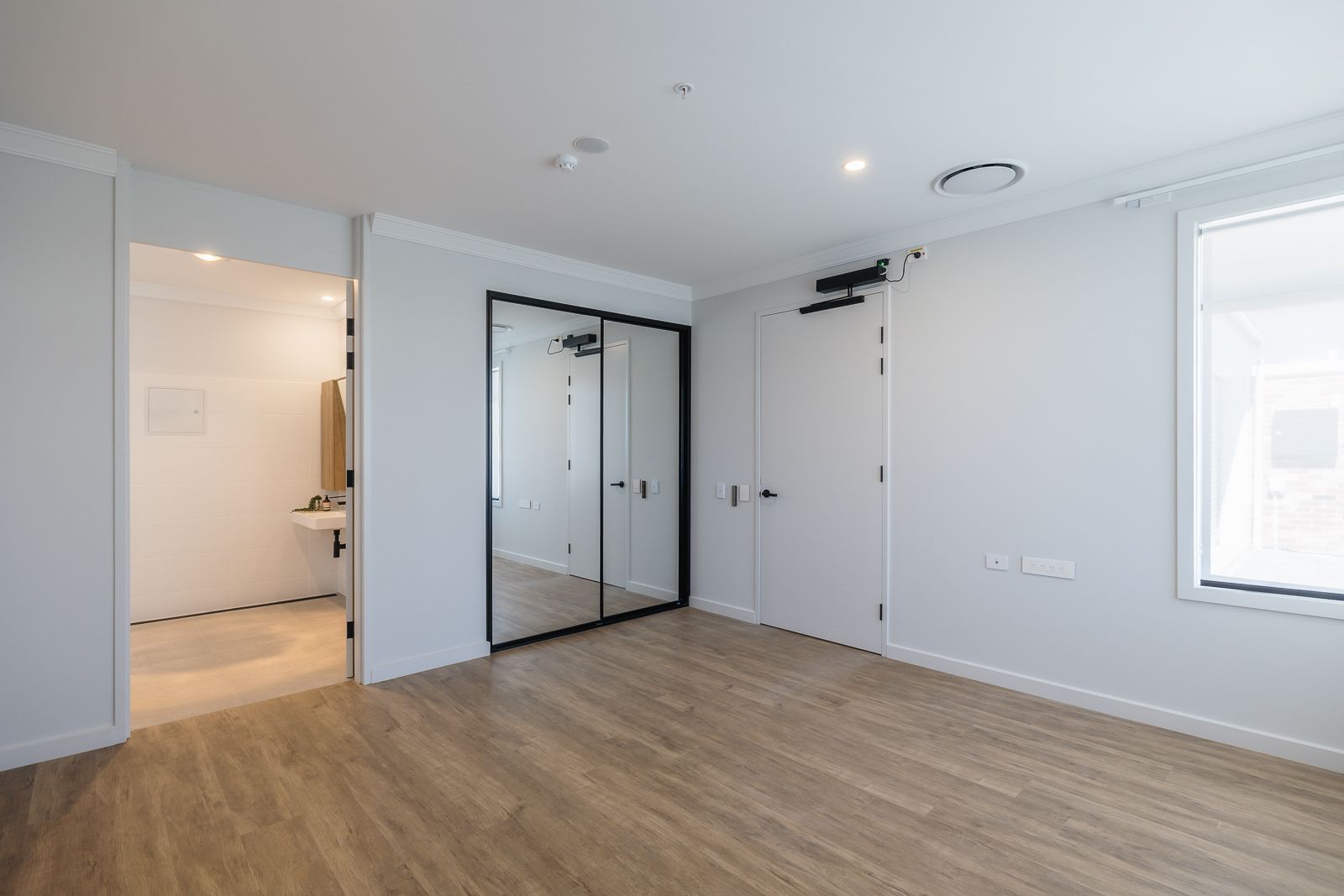 Lifestyle Opportunity Awaits in this 3-Bedroom Victor Harbor Home Disability Accommodation — Home image 5