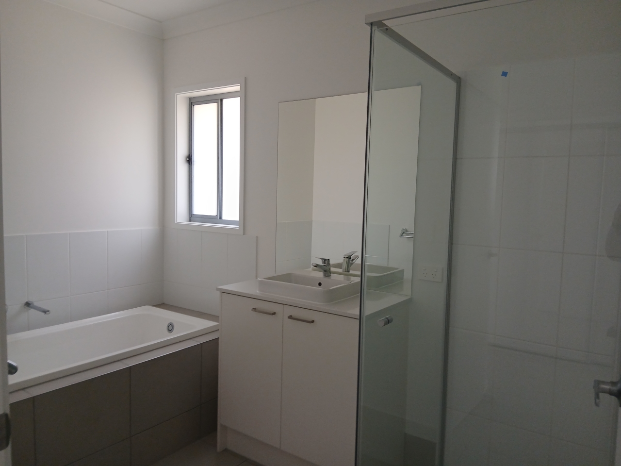 Room Available May for immediate move in-Female — Home image 4